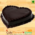 send Half Kg Heart Shaped Chocolate Truffle Eggless Cake delivery