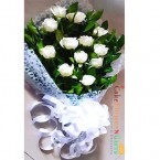 send romantic 12  white roses bouquet delivery