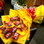 send beautiful 10 kitkat chocolate bouquet 1 delivery