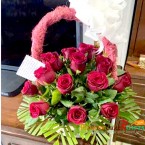 send 20 red roses basket delivery
