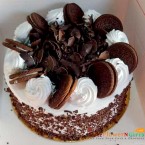 send half kg eggless black forest Oreo Cake 220922 delivery