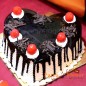 half kg choco vanilla cake heart shape