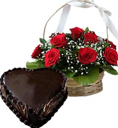 send 1Kg Heart Shape Chocolate Truffle Cake N Red Roses Basket delivery