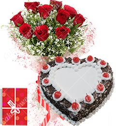 1Kg Black Forest Heart Shape Eggless Cake Roses Bouquet N Greeting Card