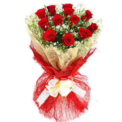send Red Roses with Jute Wrapping Roses Bouquet delivery