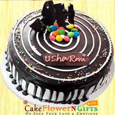 Half Kg Choco Vanilla Cake Cakeflowerngifts Com