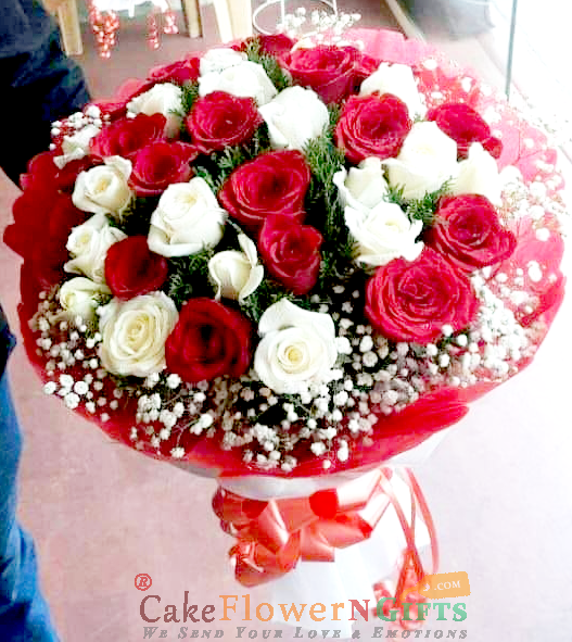 Designer White Red Roses Flower Bouquet Cakeflowerngifts Com