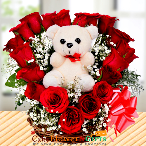 roses in the shape of a bear