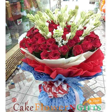 send rajanigandha n roses bouquet delivery