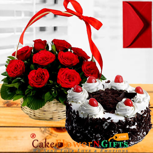 send Black Forest Cake Half Kg N Red Roses Basket delivery