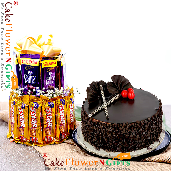 send half kg choco chips cake with two layer chocolate arrangement delivery