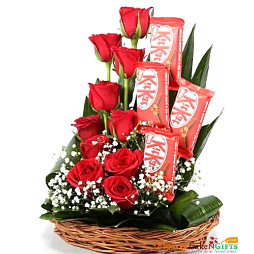 send 10 red roses 4 kitkat chocolate bouquet delivery