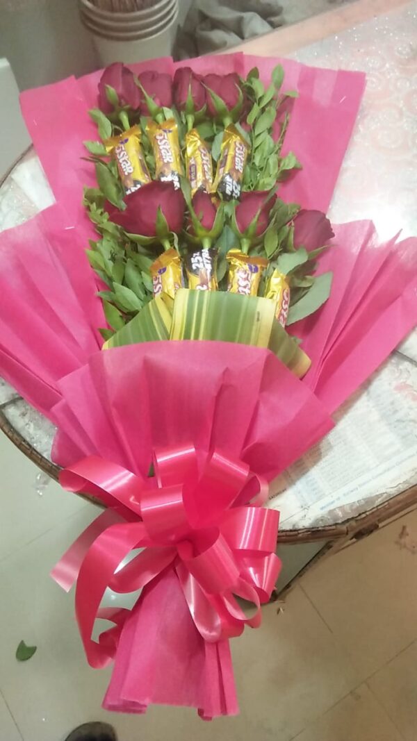 roses n five star chocolate bouquet
