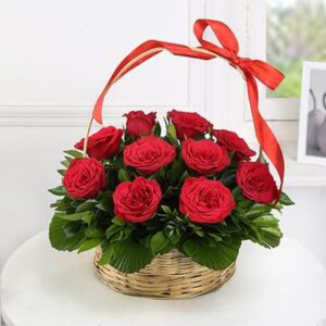 15-red-roses-busket