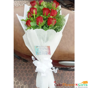 10 red roses white paper packing