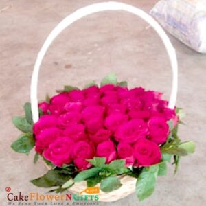 32 red roses basket