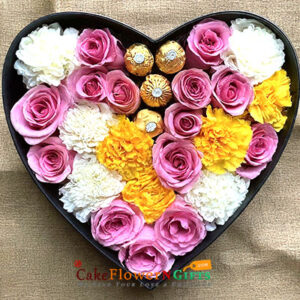8 pink roses 5 white 4 yellow carnatation in heart shape black box
