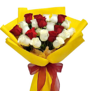 18 red white roses paper packaging bouquet
