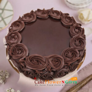 Simple rose chocolate cake